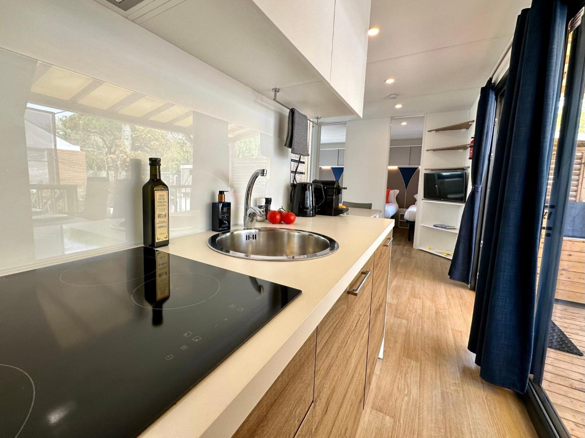 Estivo Premium Deluxe Mobile Homes On Camping Del Sole Village Ιζέο Εξωτερικό φωτογραφία