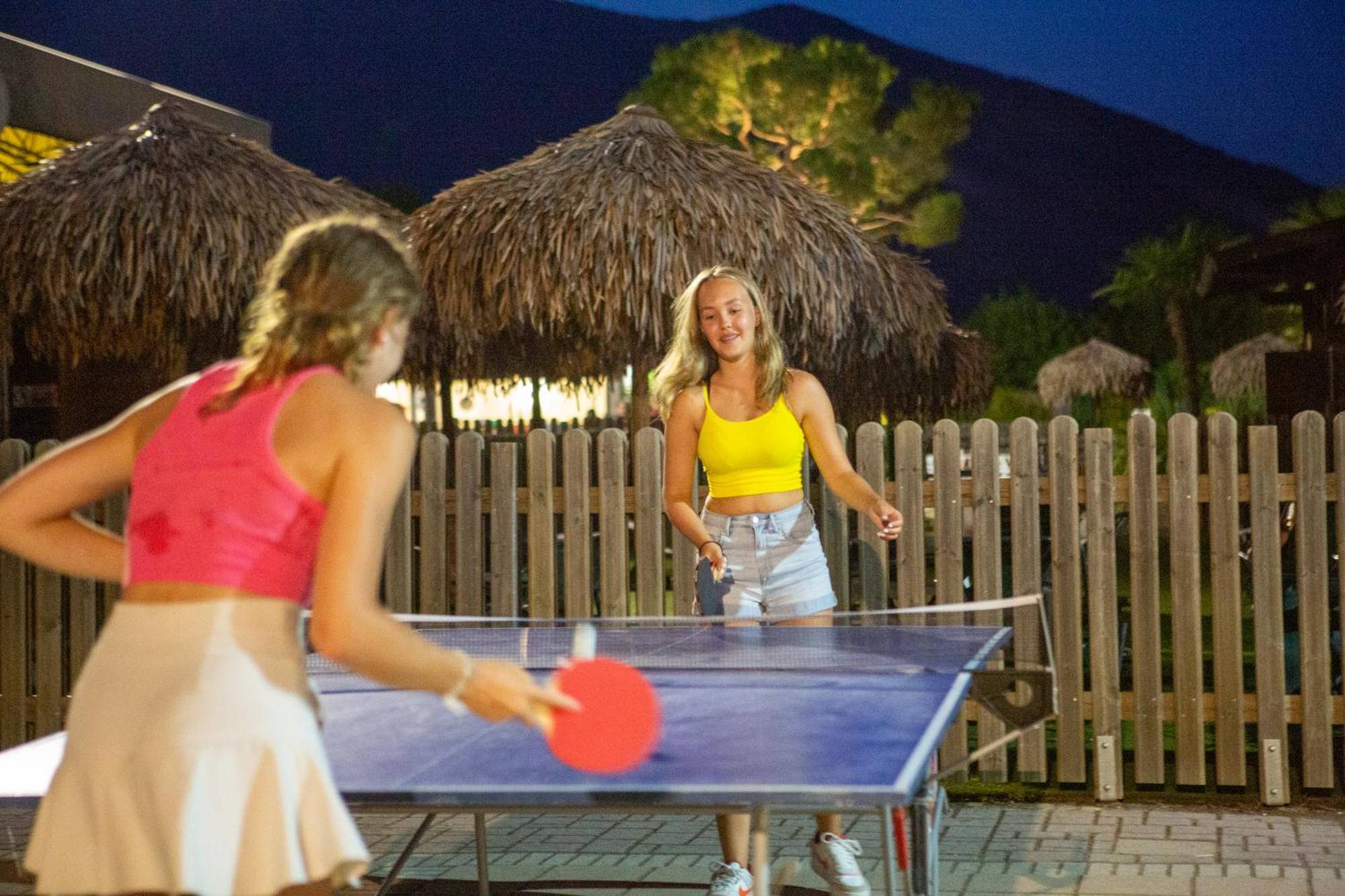 Estivo Premium Deluxe Mobile Homes On Camping Del Sole Village Ιζέο Εξωτερικό φωτογραφία