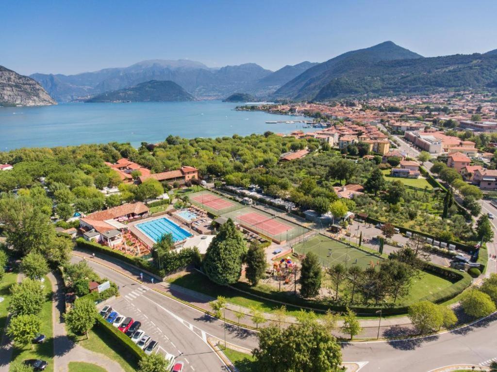 Estivo Premium Deluxe Mobile Homes On Camping Del Sole Village Ιζέο Εξωτερικό φωτογραφία
